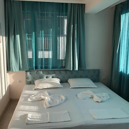 Sea House Teya Guest house *