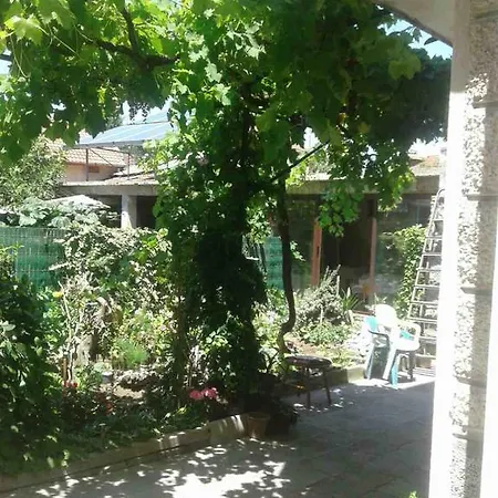 Sea House Teya Guest house *
